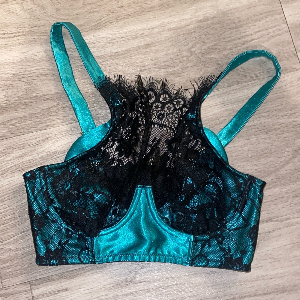 House of CB top
